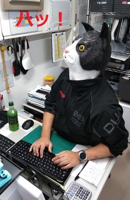 所長ポン仮装 (2)